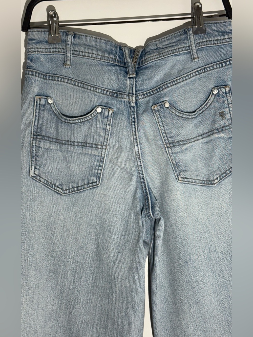 Pilcro by Anthropologie Mason High-Rise Wide Leg Relaxed Gaucho Ankle Jeans - Picture 7 of 12